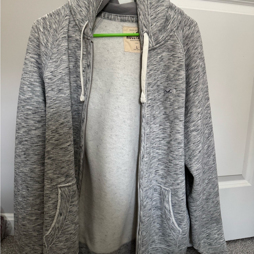 Hollister Women's Heather Gray Hoodie - Picture 3 of 3
